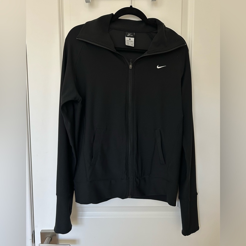 Nike Dri-Fit zippered black jacket. Size L.